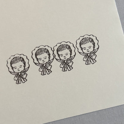 眠る赤ちゃんのスタンプ